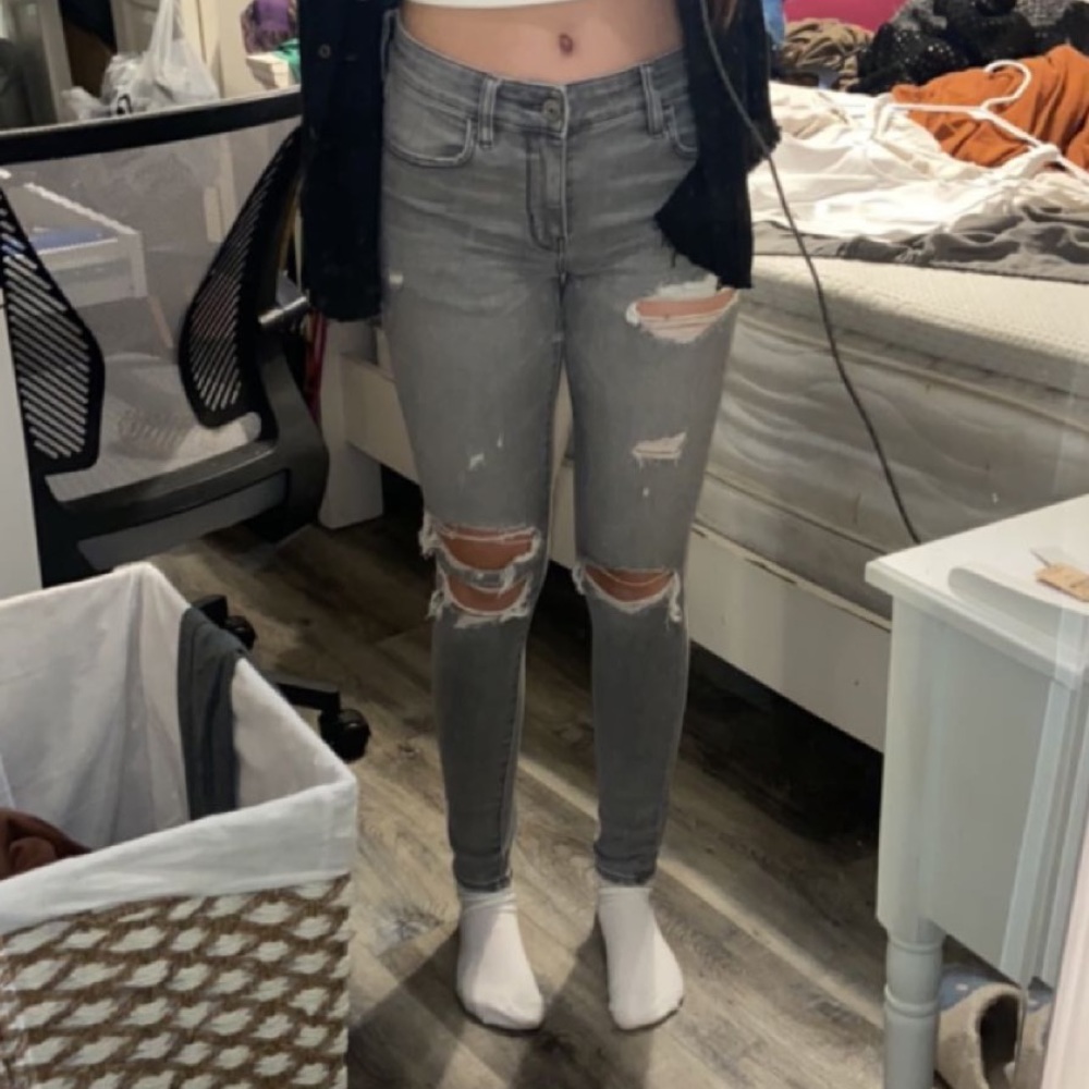 American eagle grey skinny jeans